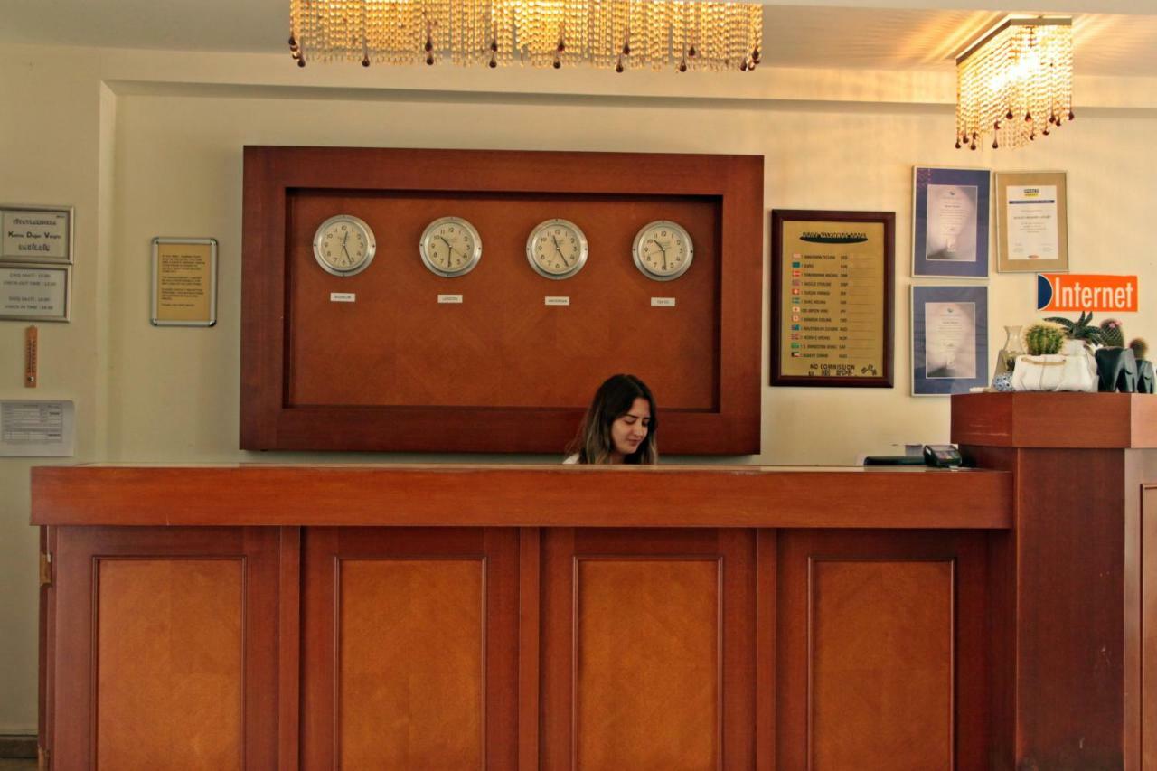 Costa Queen Suites 居姆贝特 外观 照片