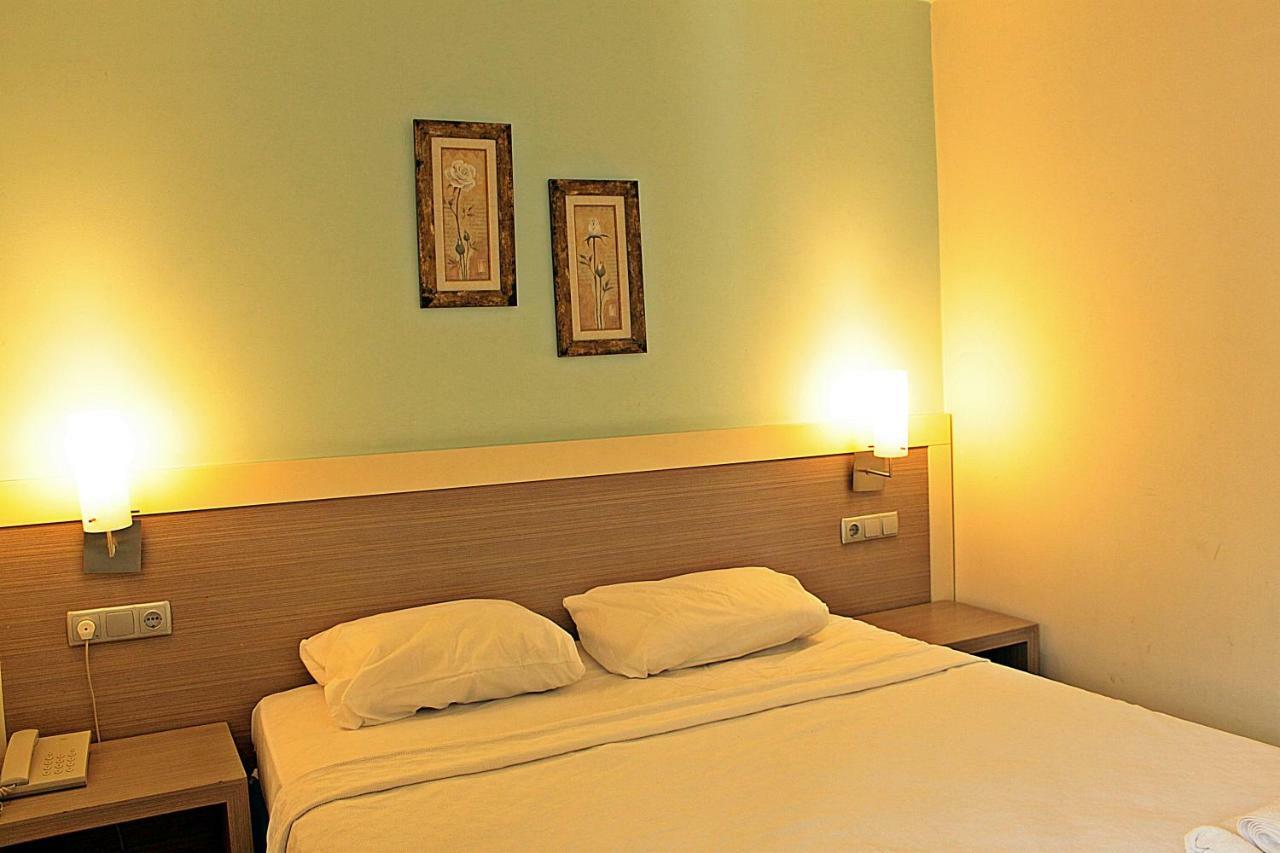 Costa Queen Suites 居姆贝特 外观 照片
