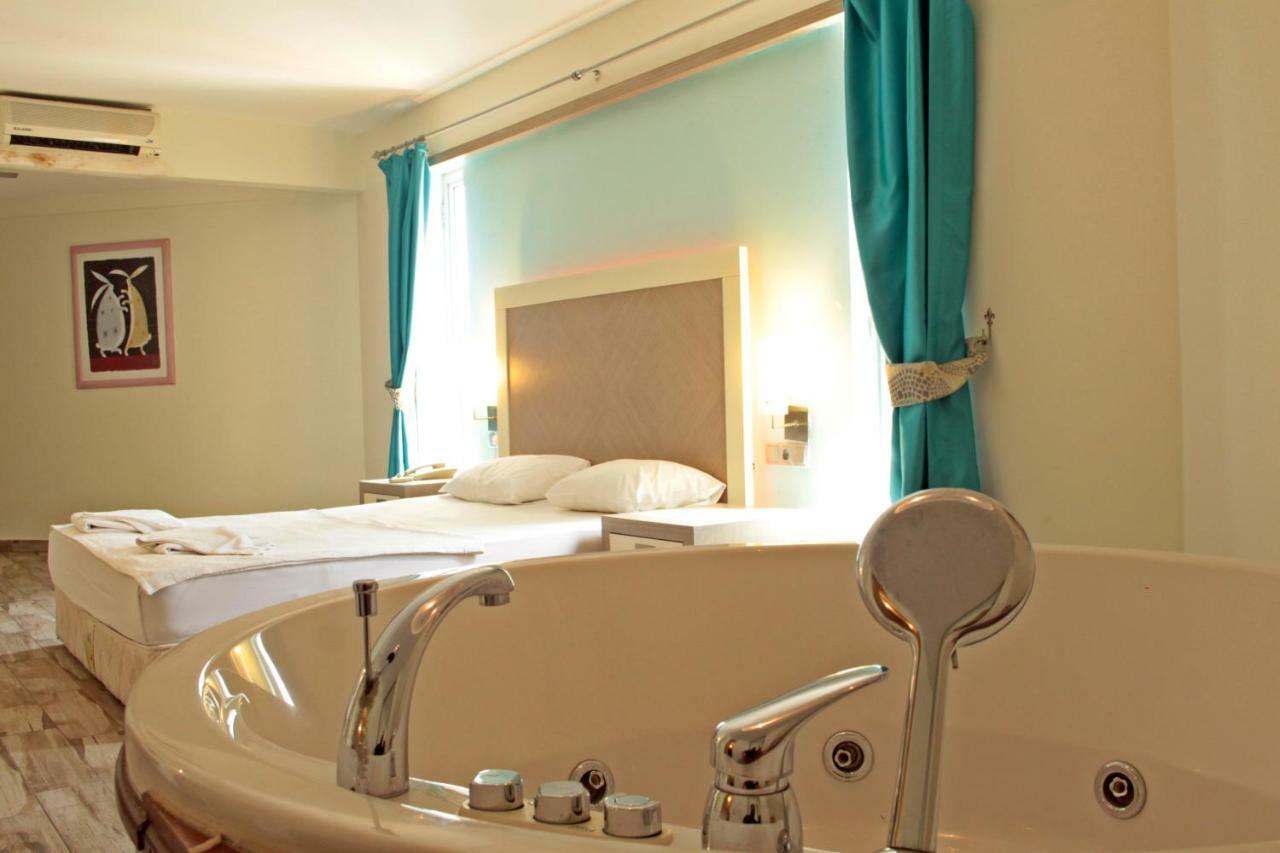 Costa Queen Suites 居姆贝特 外观 照片