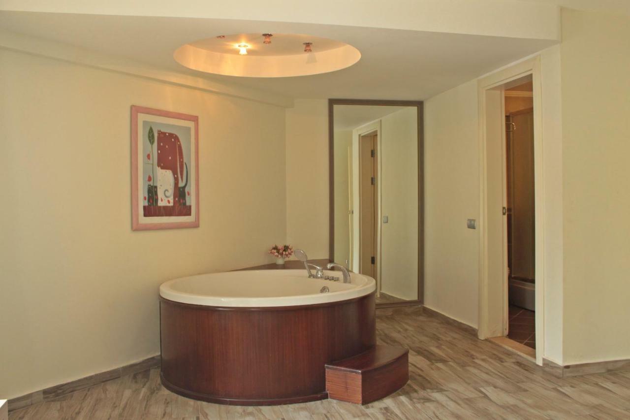 Costa Queen Suites 居姆贝特 外观 照片